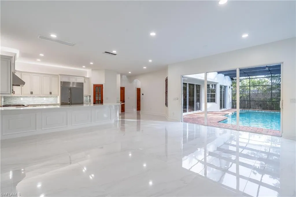 1160 8th ST, Naples, FL 34102,224102380