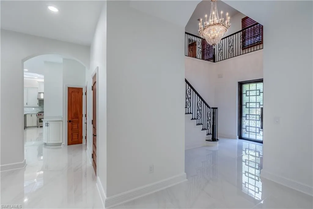 1160 8th ST, Naples, FL 34102,224102380