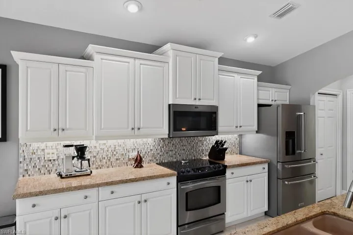 14117 Tivoli Ter, Bonita Springs, Florida 34135