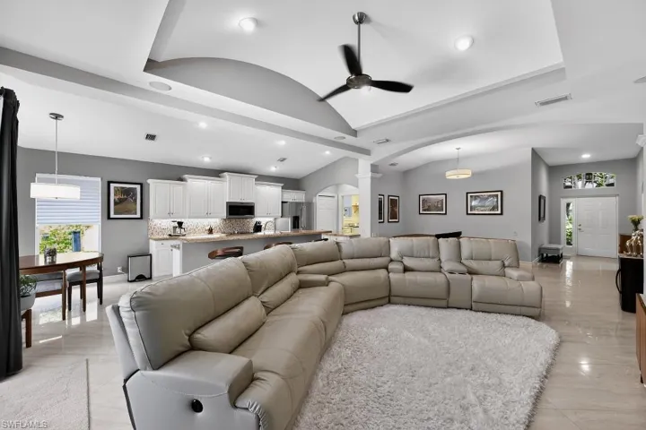 14117 Tivoli Ter, Bonita Springs, Florida 34135
