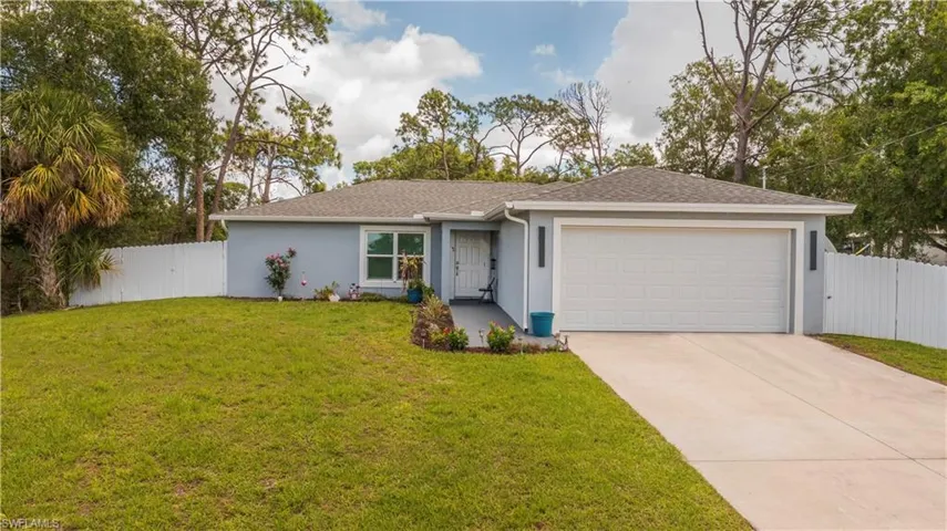 7081 Brazil Cir, Labelle, Florida 33935