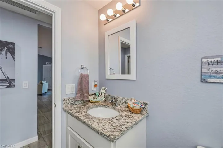 2nd Bathroom