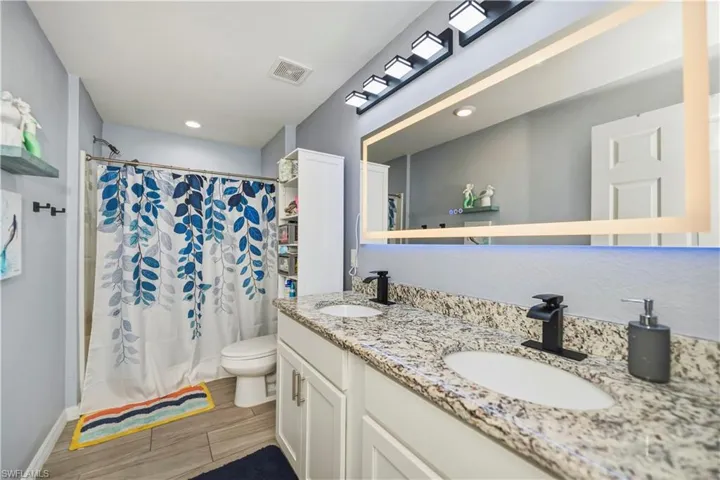 7081 Brazil Cir, Labelle, Florida 33935