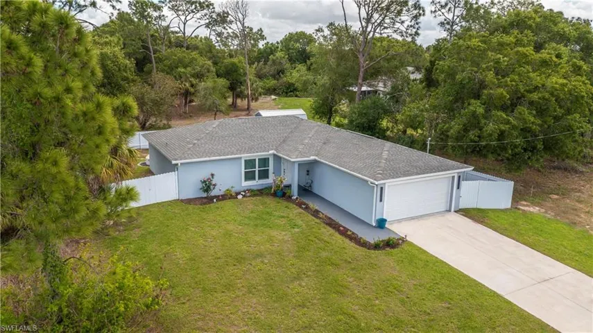 7081 Brazil Cir, Labelle, Florida 33935