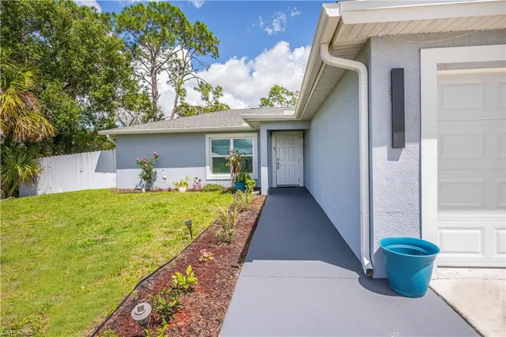 7081 Brazil Cir, Labelle, Florida 33935