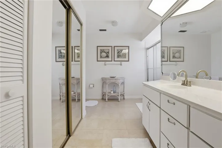 660  Wiggins Bay  DR, Naples, FL 34110
