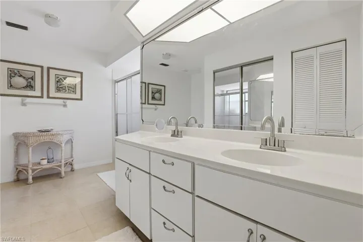 660  Wiggins Bay  DR, Naples, FL 34110