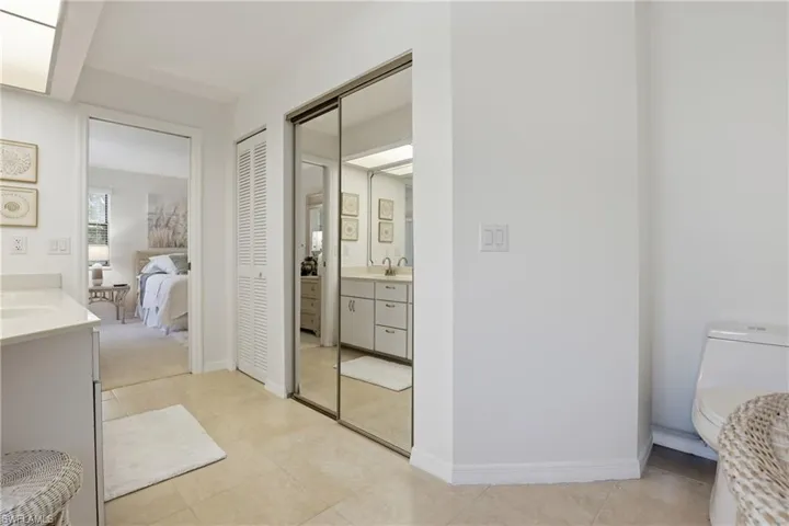 660  Wiggins Bay  DR, Naples, FL 34110