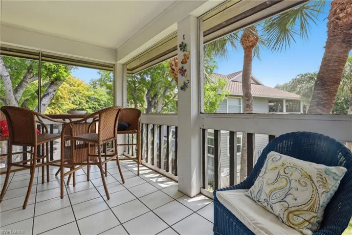 660  Wiggins Bay  DR, Naples, FL 34110