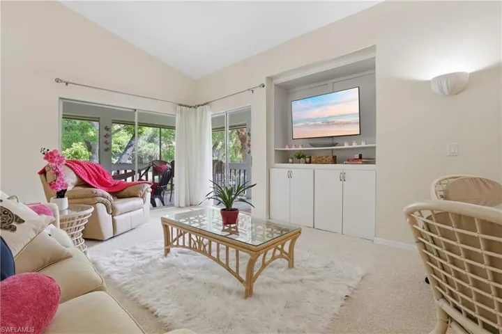 660  Wiggins Bay  DR, Naples, FL 34110