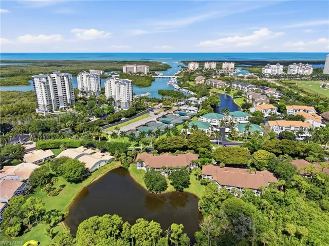 660  Wiggins Bay  DR, Naples, FL 34110
