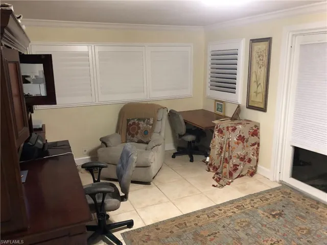 1180  Diana  AVE, Naples, FL 34103