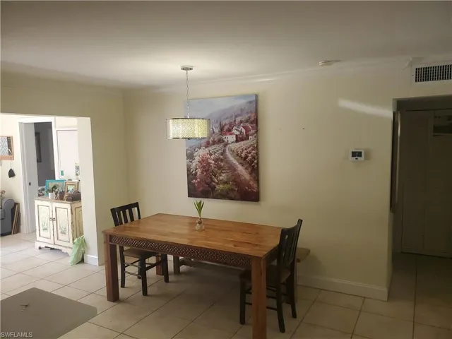 1180  Diana  AVE, Naples, FL 34103