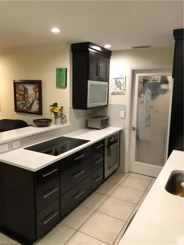 1180  Diana  AVE, Naples, FL 34103