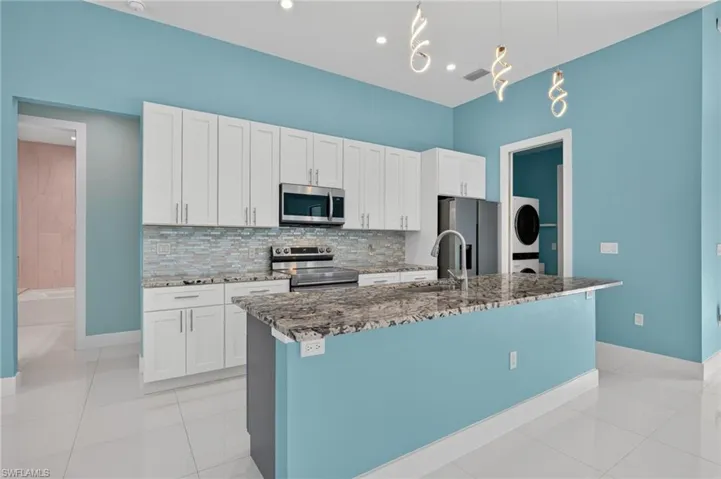 420 Sw 29th Ave, Cape Coral, Florida 33991