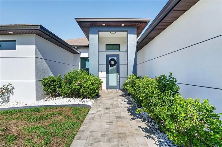 420 Sw 29th Ave, Cape Coral, Florida 33991