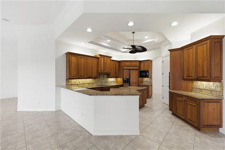 1687 Persimmon Dr, Naples, Florida 34109