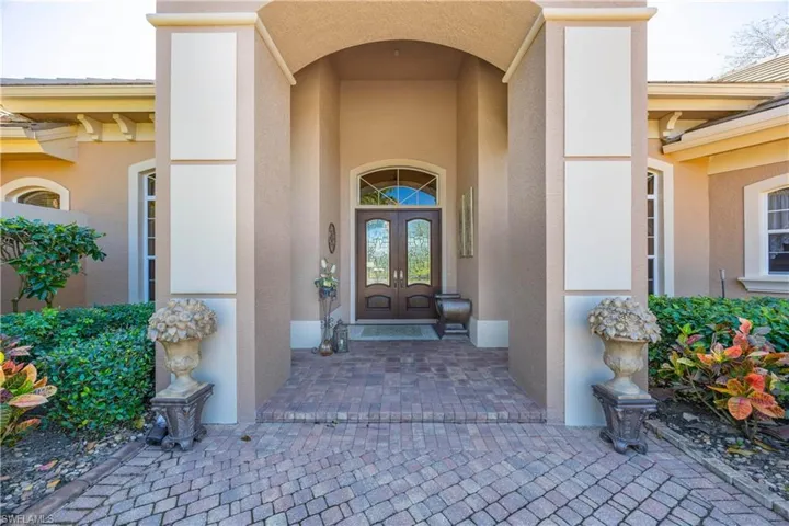 1687 Persimmon Dr, Naples, Florida 34109