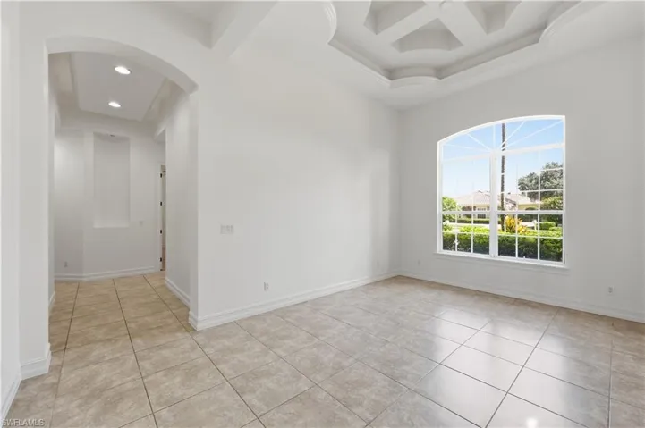 1687 Persimmon Dr, Naples, Florida 34109