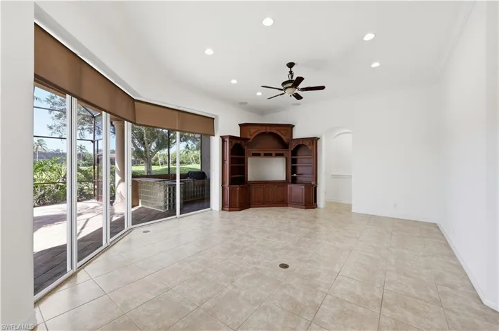 1687 Persimmon Dr, Naples, Florida 34109