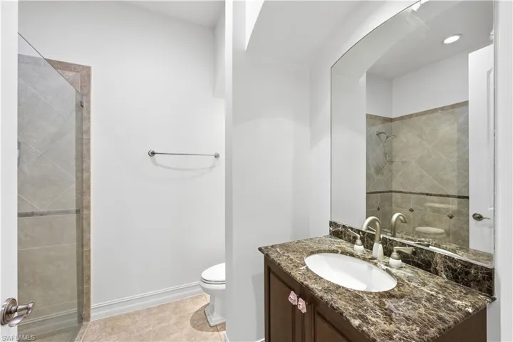 1687 Persimmon Dr, Naples, Florida 34109