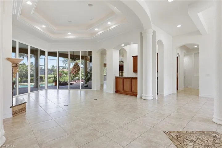 1687 Persimmon Dr, Naples, Florida 34109