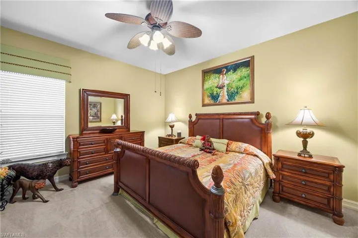 1687  Persimmon  DR, Naples, FL 34109