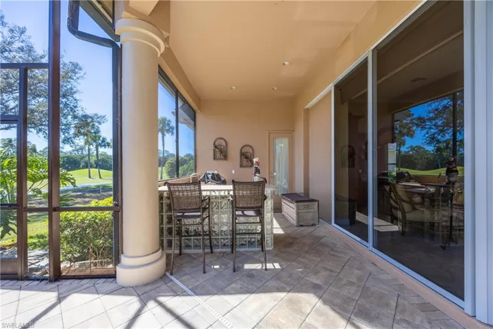 1687 Persimmon Dr, Naples, Florida 34109