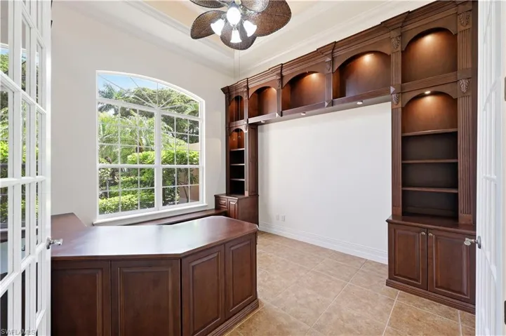 1687 Persimmon Dr, Naples, Florida 34109