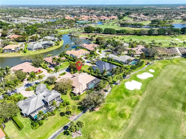 1687  Persimmon  DR, Naples, FL 34109