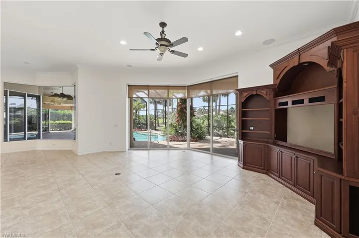 1687 Persimmon Dr, Naples, Florida 34109