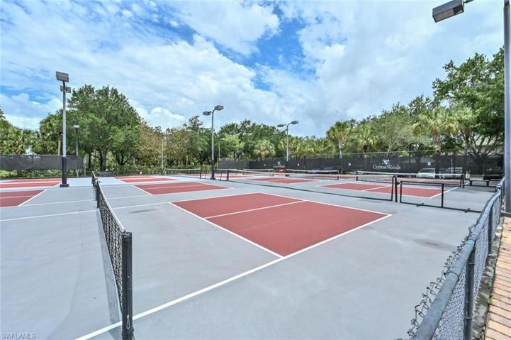 Community Tennis and Pickle Ball Courts
