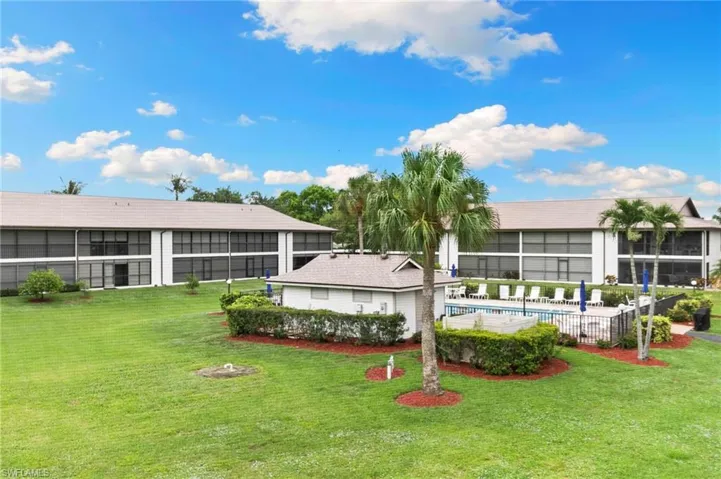 236 Pebble Beach Cir A202, Naples, Florida 34113