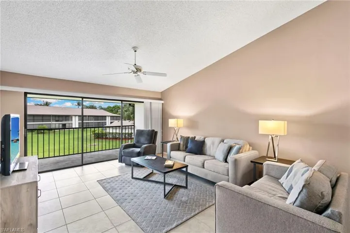 236 Pebble Beach Cir A202, Naples, Florida 34113