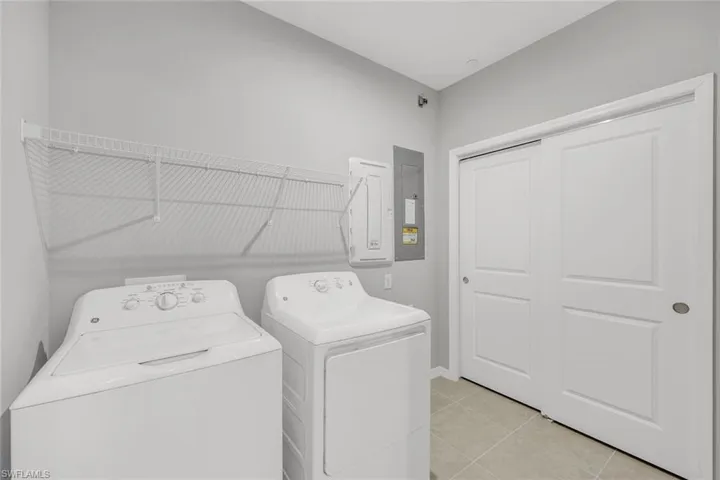 9393 Pocida Ct 104, Naples, Florida 34119