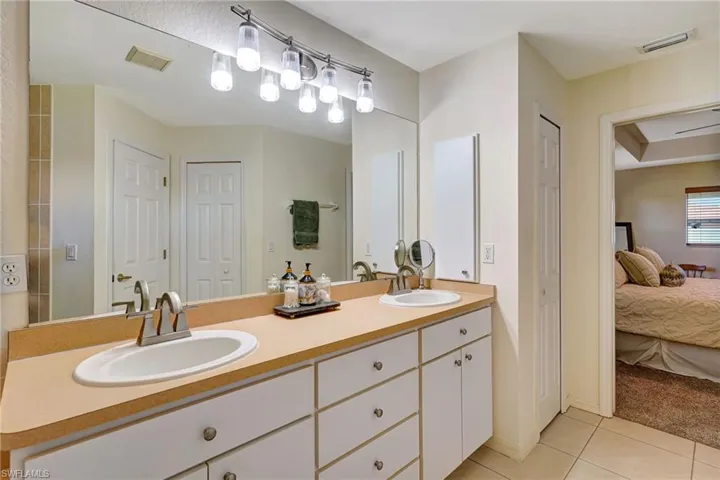 Dual Vanities, Separate Soaking Tub and Walk-In Shower, Water Closet, Walk-In Closet