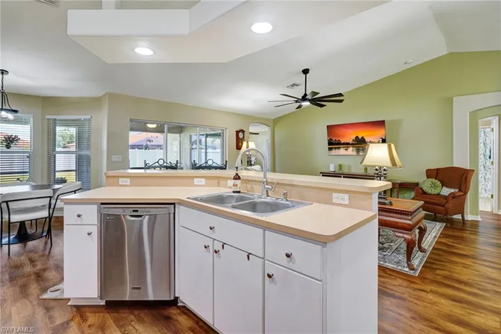 4105 SW 9th  AVE, Cape Coral, FL 33914