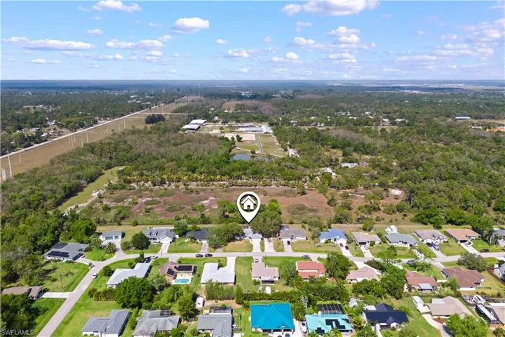 Drone / aerial view featuring a residential view
