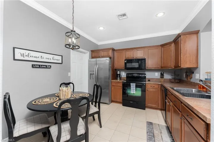 3363 Dandolo Cir, Cape Coral Fl 33909