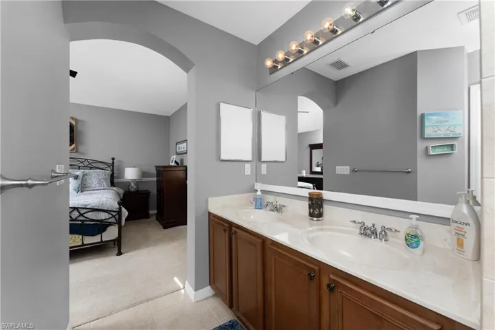 3363 Dandolo Cir, Cape Coral Fl 33909