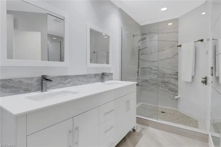 450  Bayfront  PL, Naples, FL 34102