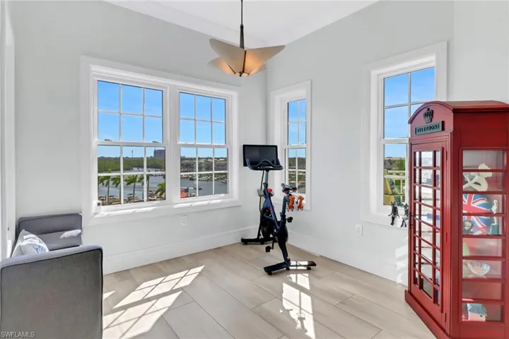 450  Bayfront  PL, Naples, FL 34102