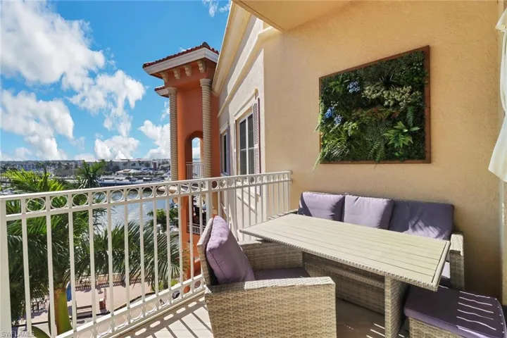 450  Bayfront  PL, Naples, FL 34102