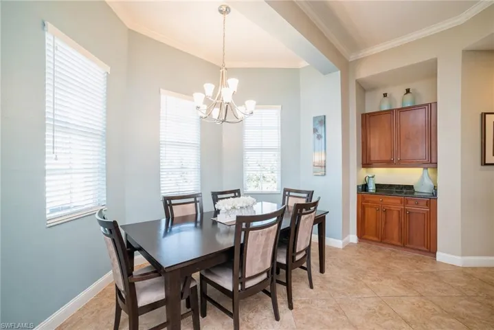 Dining area and Bar