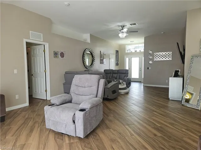 18300 Plumbago Ct, Lehigh Acres, Florida 33972