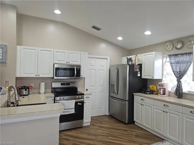 18300 Plumbago Ct, Lehigh Acres, Florida 33972