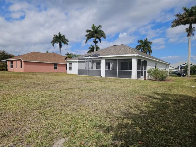 18300 Plumbago Ct, Lehigh Acres, Florida 33972