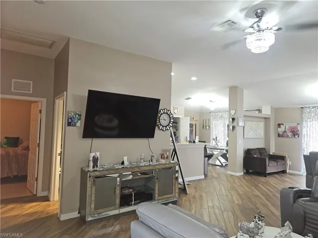18300 Plumbago Ct, Lehigh Acres, Florida 33972