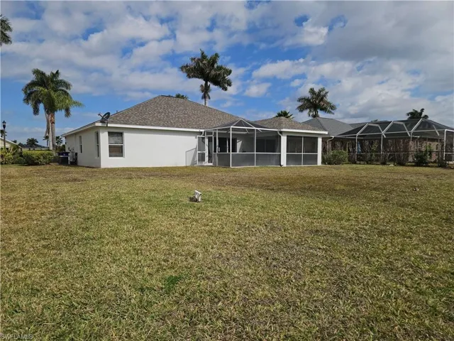 18300 Plumbago Ct, Lehigh Acres, Florida 33972