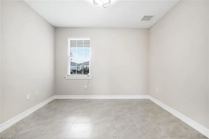 Den/ Office/ 3rd Bedroom